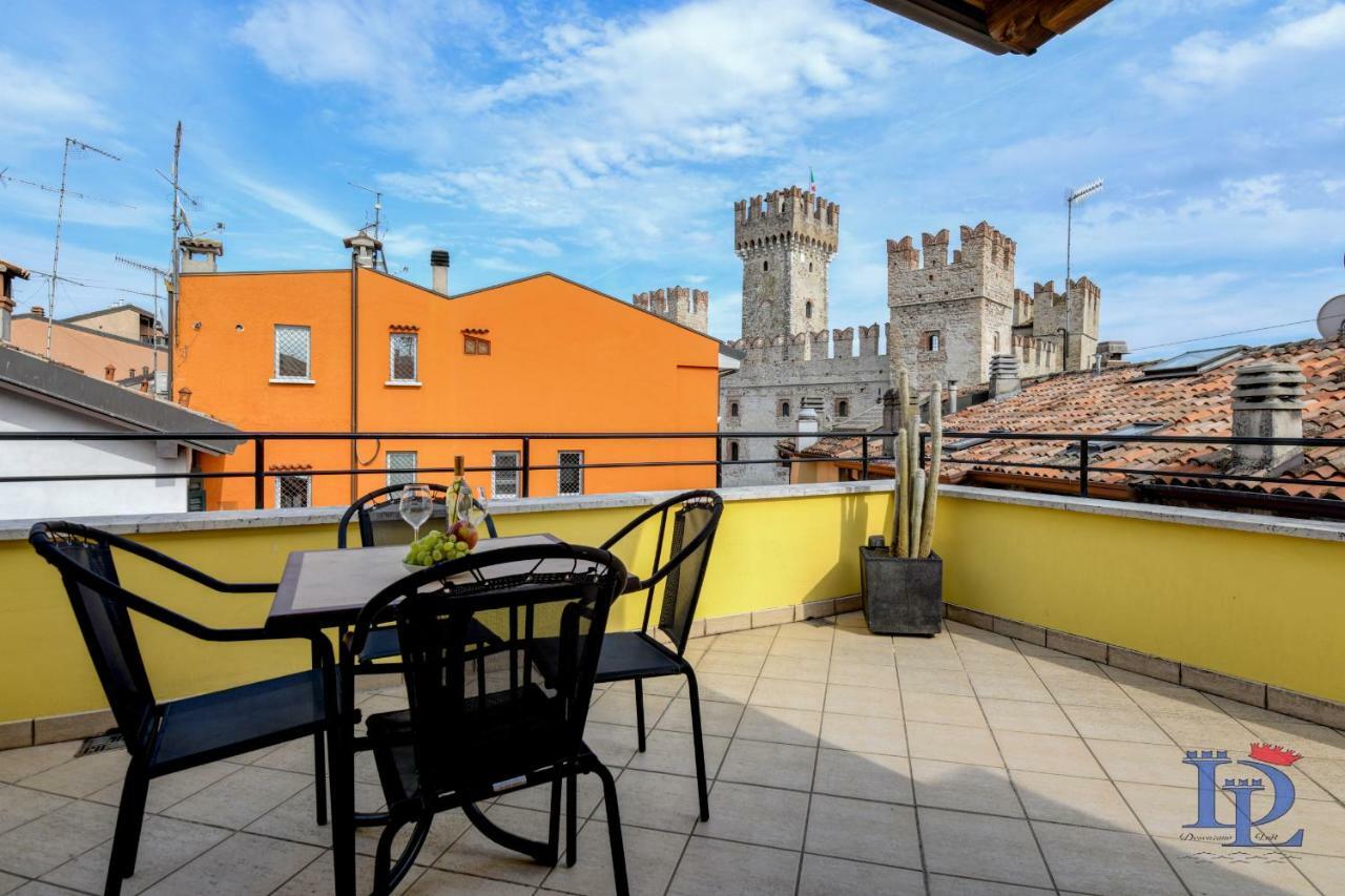 Desenzanoloft Official Partner Marriott Homes & Villas -Penthouse Never Say Never Sirmione Castle View エクステリア 写真