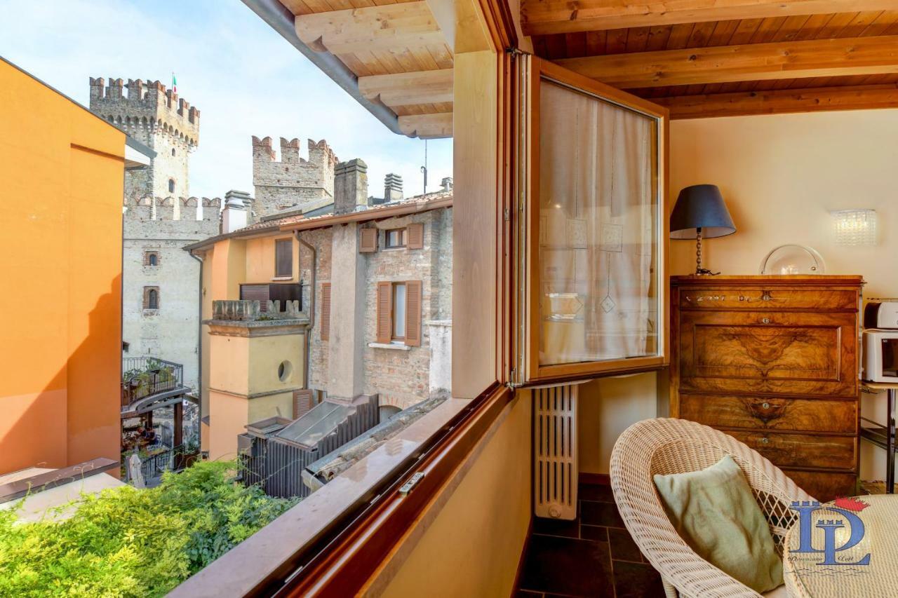 Desenzanoloft Official Partner Marriott Homes & Villas -Penthouse Never Say Never Sirmione Castle View エクステリア 写真