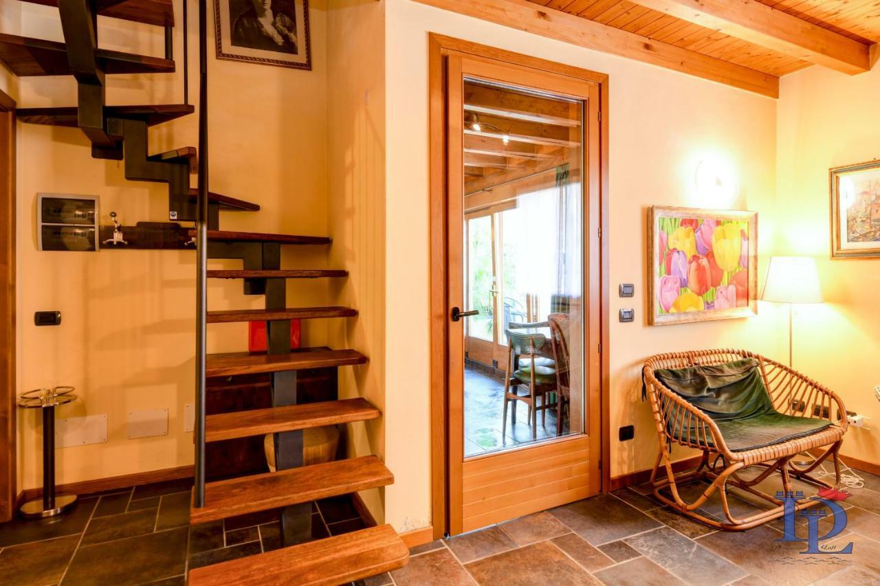 Desenzanoloft Official Partner Marriott Homes & Villas -Penthouse Never Say Never Sirmione Castle View エクステリア 写真