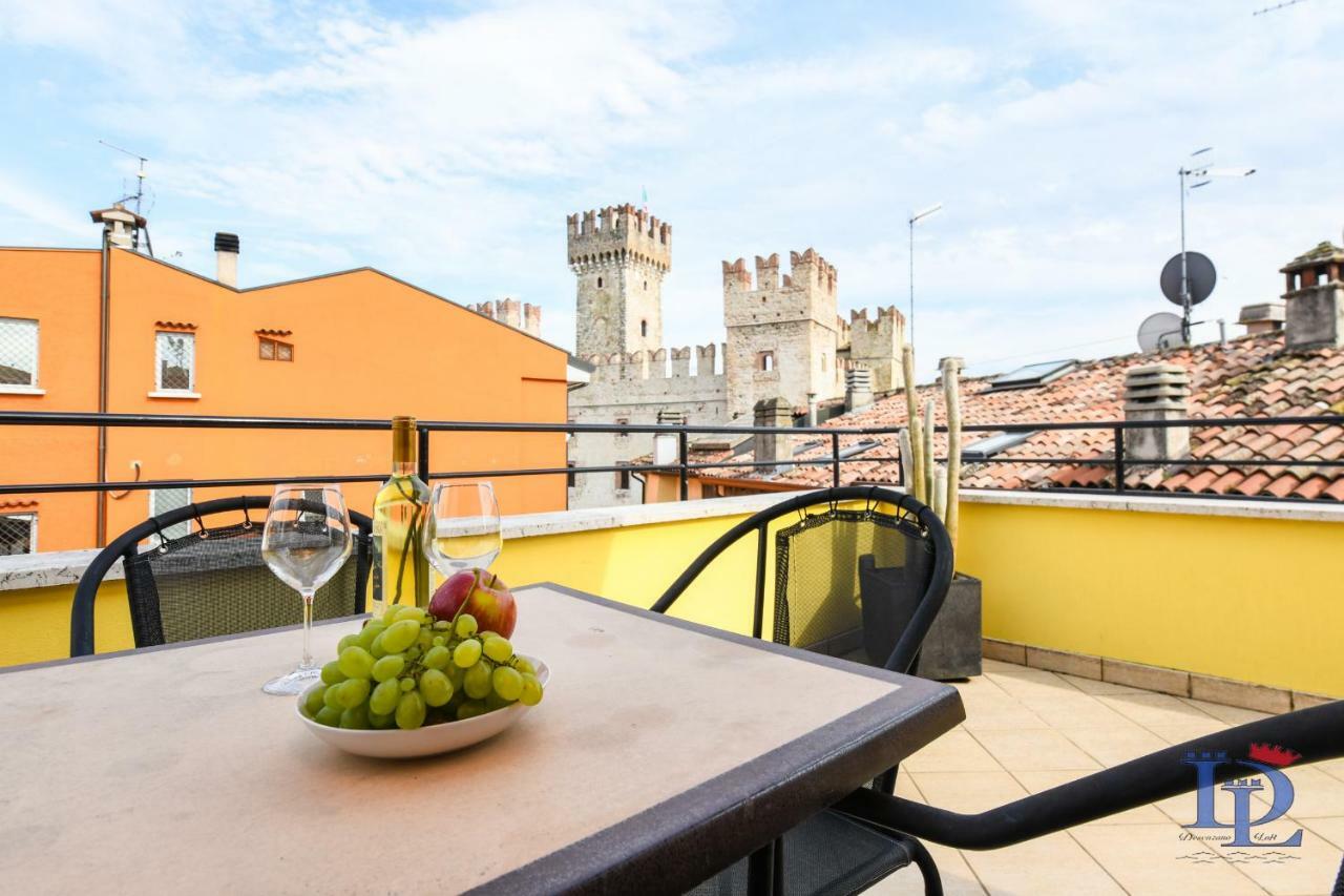 Desenzanoloft Official Partner Marriott Homes & Villas -Penthouse Never Say Never Sirmione Castle View エクステリア 写真